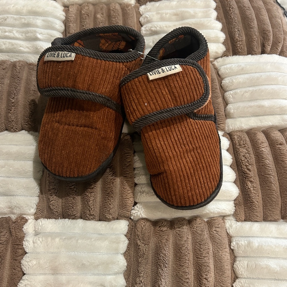 Livie & Luca Rust Corduroy slippers